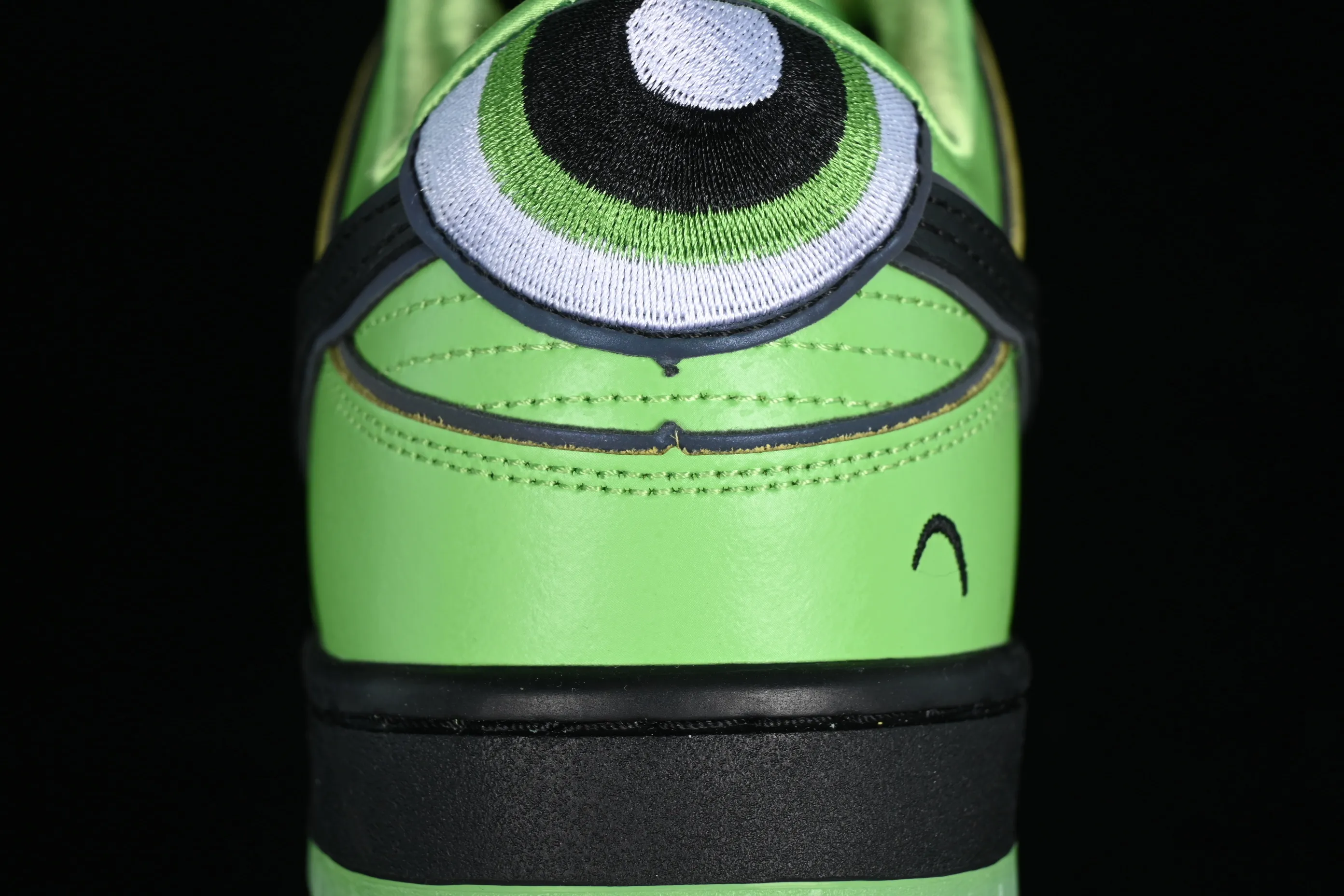 All Categories Nk SB Dunk Series Nk SB Dunk Low Low-top sneakers J version The Powerpuff Girls x Nk SB Dunk Low Powerpuff Girls joint model Low-top casual sneakers FZ8319-300